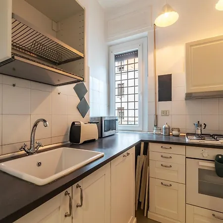 Guesthost - Piazza Bainsizza Elegant * Roma