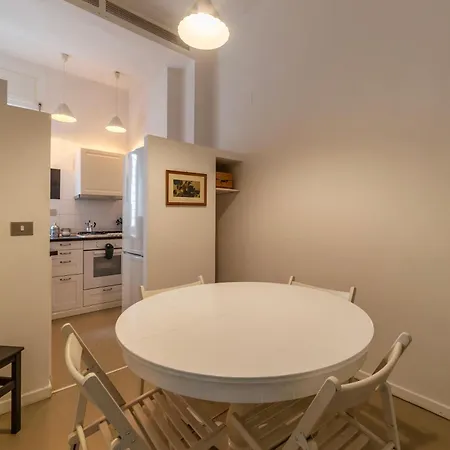 Apartmán Guesthost - Piazza Bainsizza Elegant