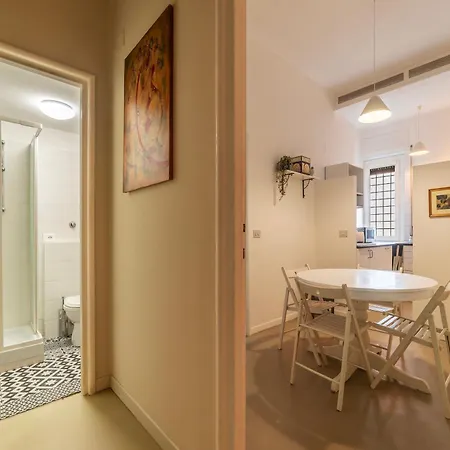 Guesthost - Piazza Bainsizza Elegant 公寓 *