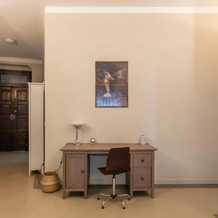 Guesthost - Piazza Bainsizza Elegant