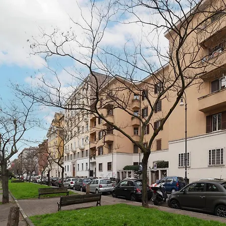 Guesthost - Piazza Bainsizza Elegant 公寓 *